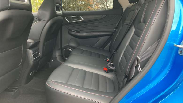 MG Hs 1.5 T-GDI Exclusive 5dr DCT Petrol Hatchback